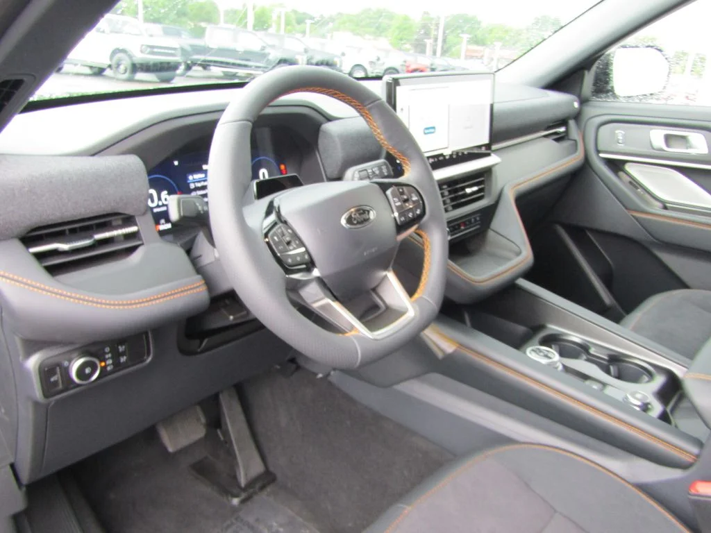 New 2026 Agate Black Metallic Ford Tremor® image 13