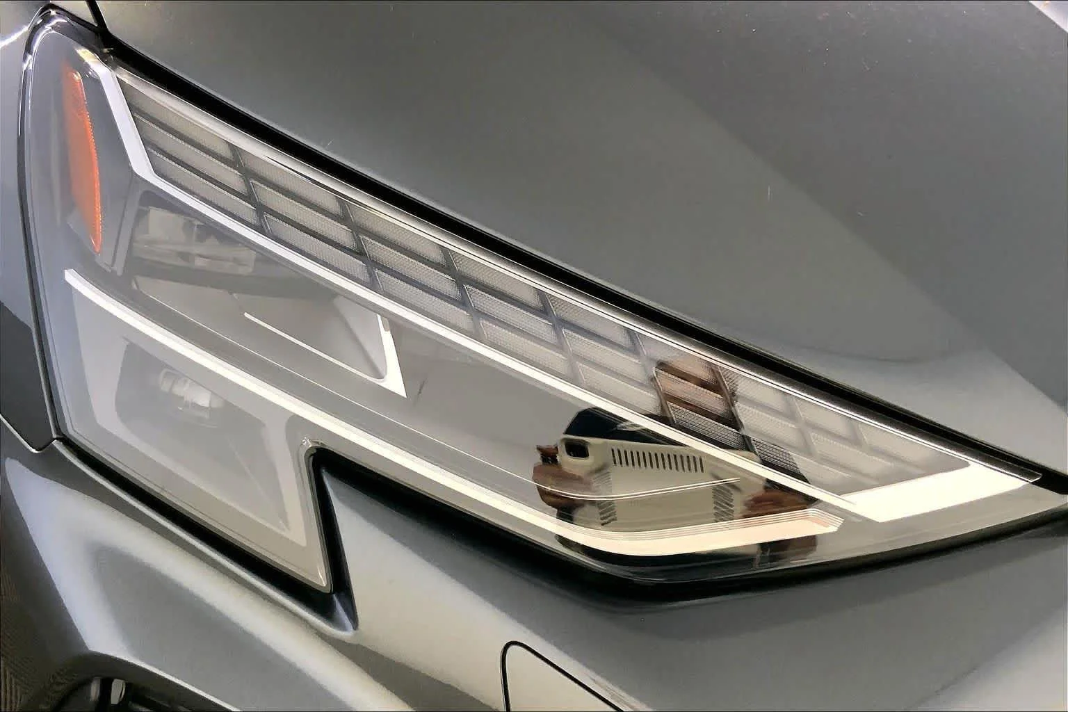 New 2026 Daytona Gray pe Audi  image 13