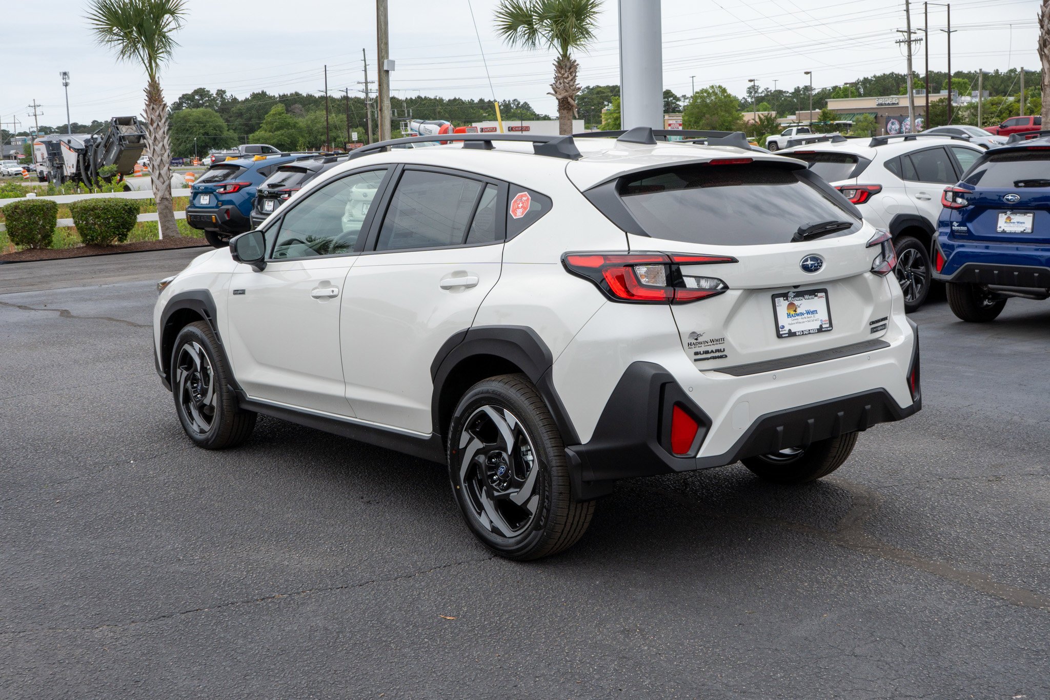 New 2026 CRYSTAL WHITE PEARL Subaru Limited Hybrid image 5