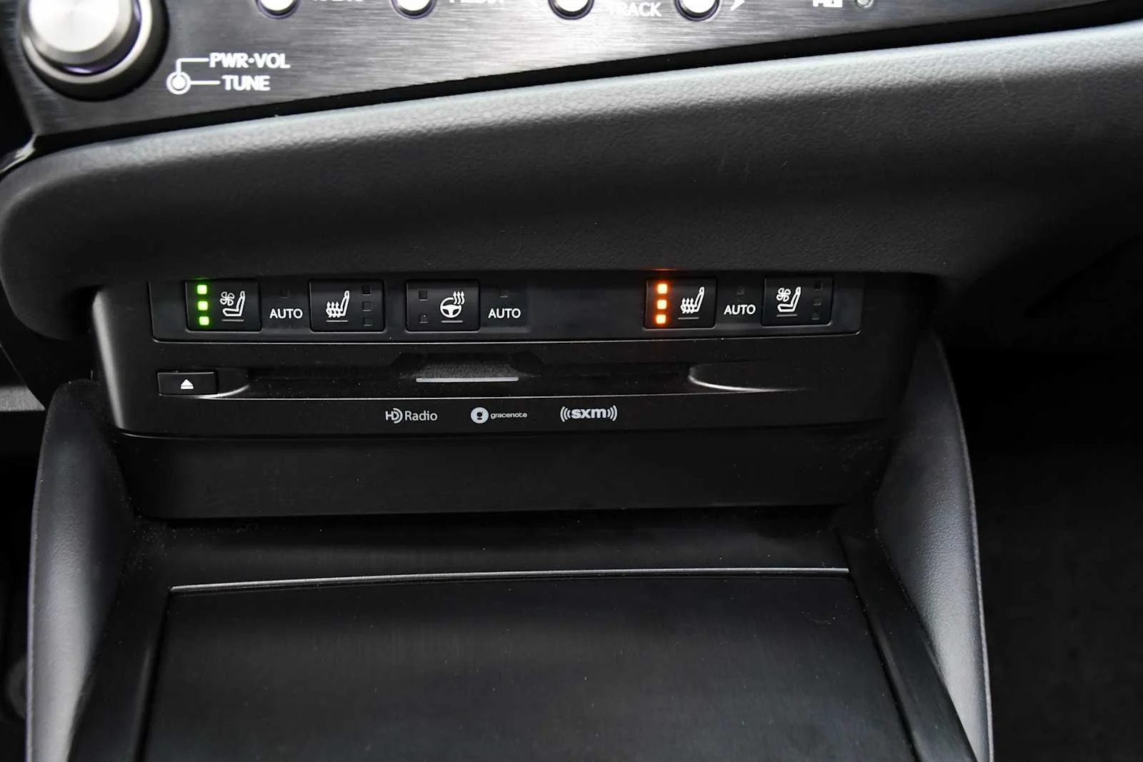 Certified Used 2022 IRIDIUM Lexus  image 23