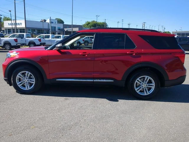 Used 2020 Red Ford XLT image 2