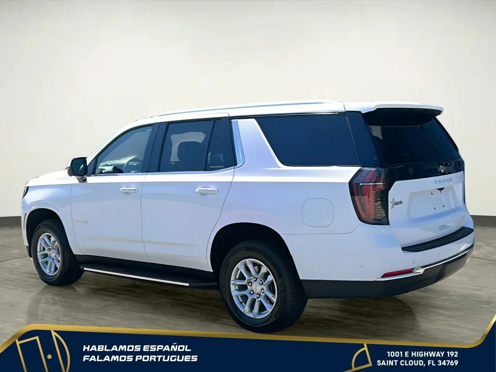 Used 2025 Summit White Chevrolet LT image 4