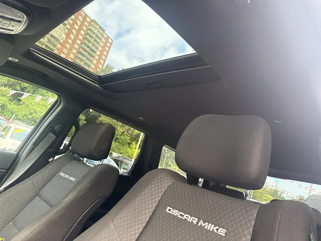 Used 2021 Black Jeep Laredo image 5