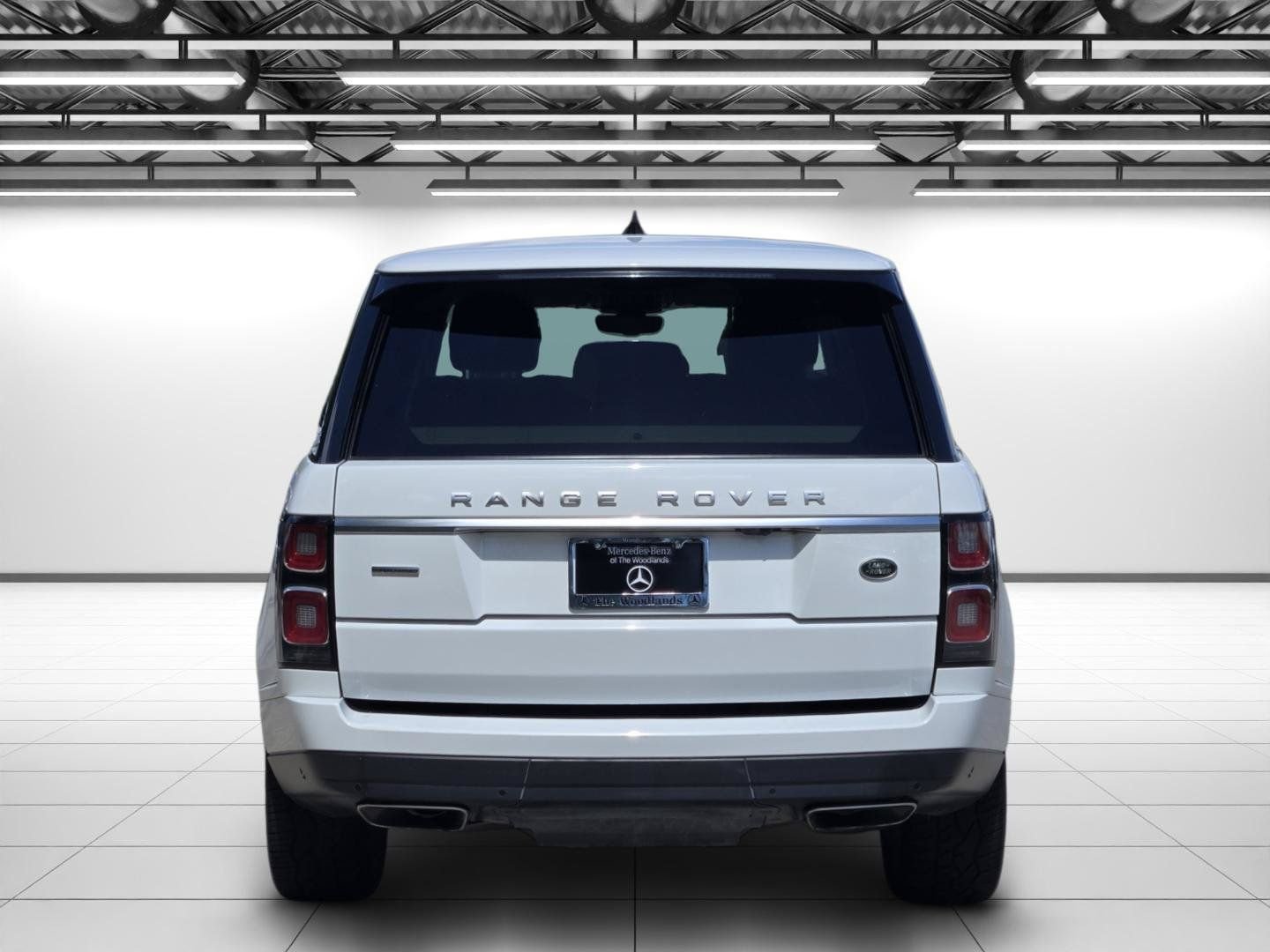 Used 2018 Fuji White Land Rover 5.0L V8 Supercharged image 8