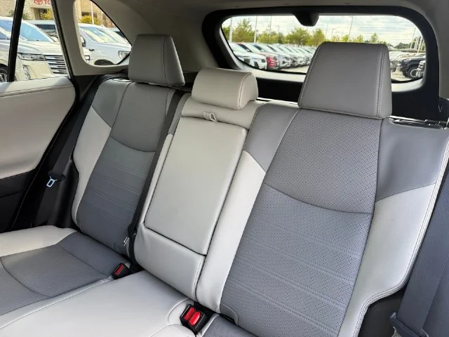 Certified Used 2025 WIND CHILL PEARL Toyota Limited image 26