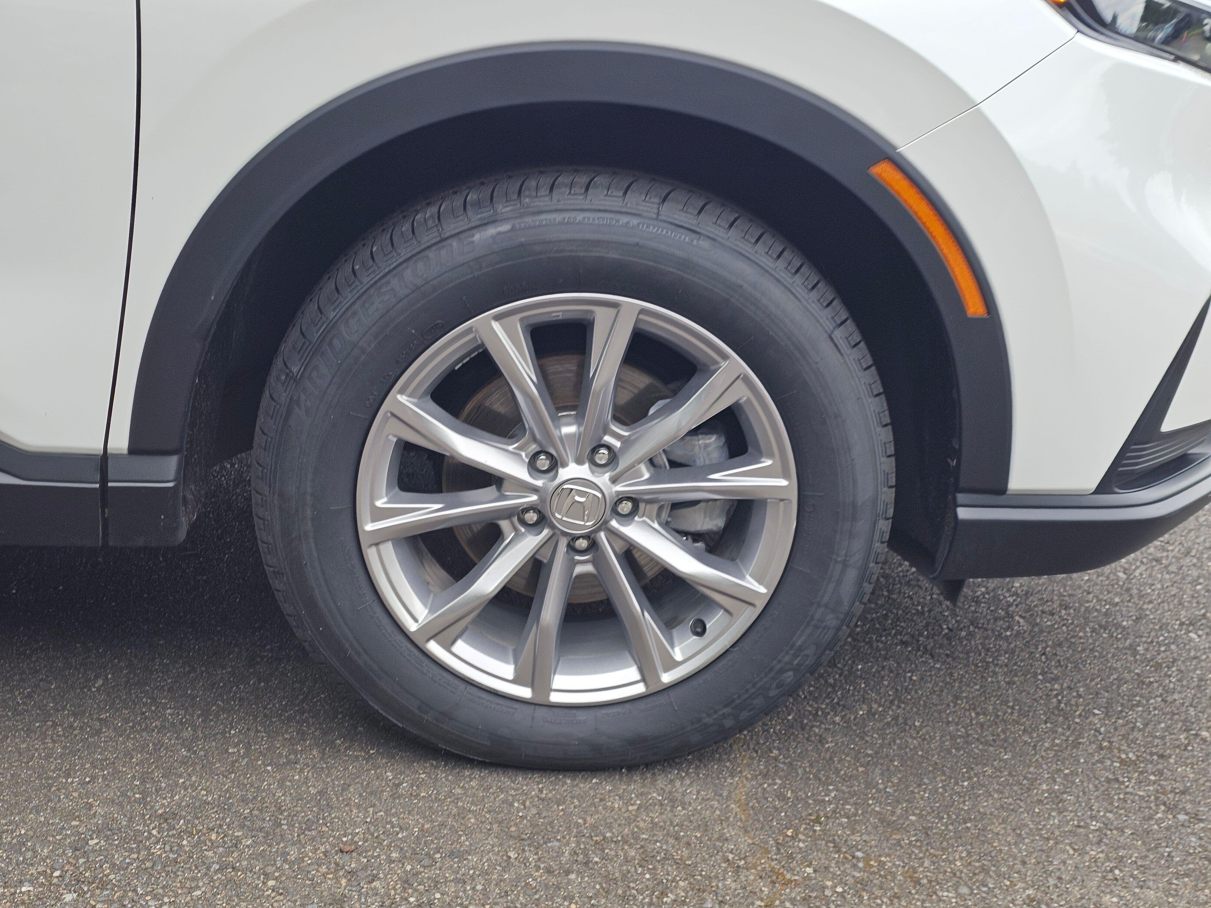 Used 2023 Platinum White Pearl Honda EX image 9