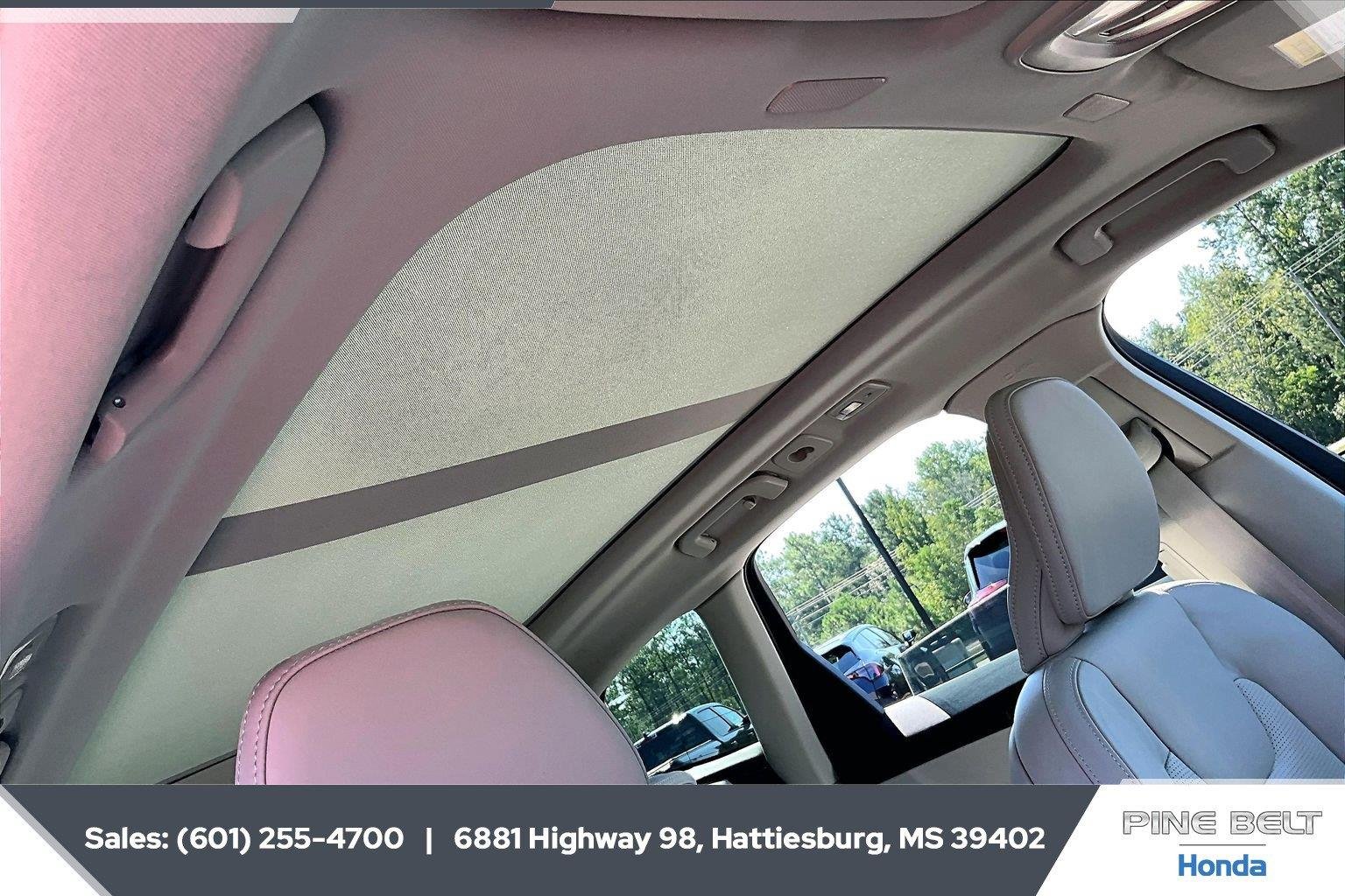 Used 2025 Onyx Black Metallic Volvo Ultra image 16