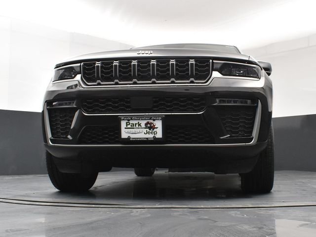 New 2026 Diamond Black Crystal Pearl-Coat Exterior Paint Jeep Limited image 20