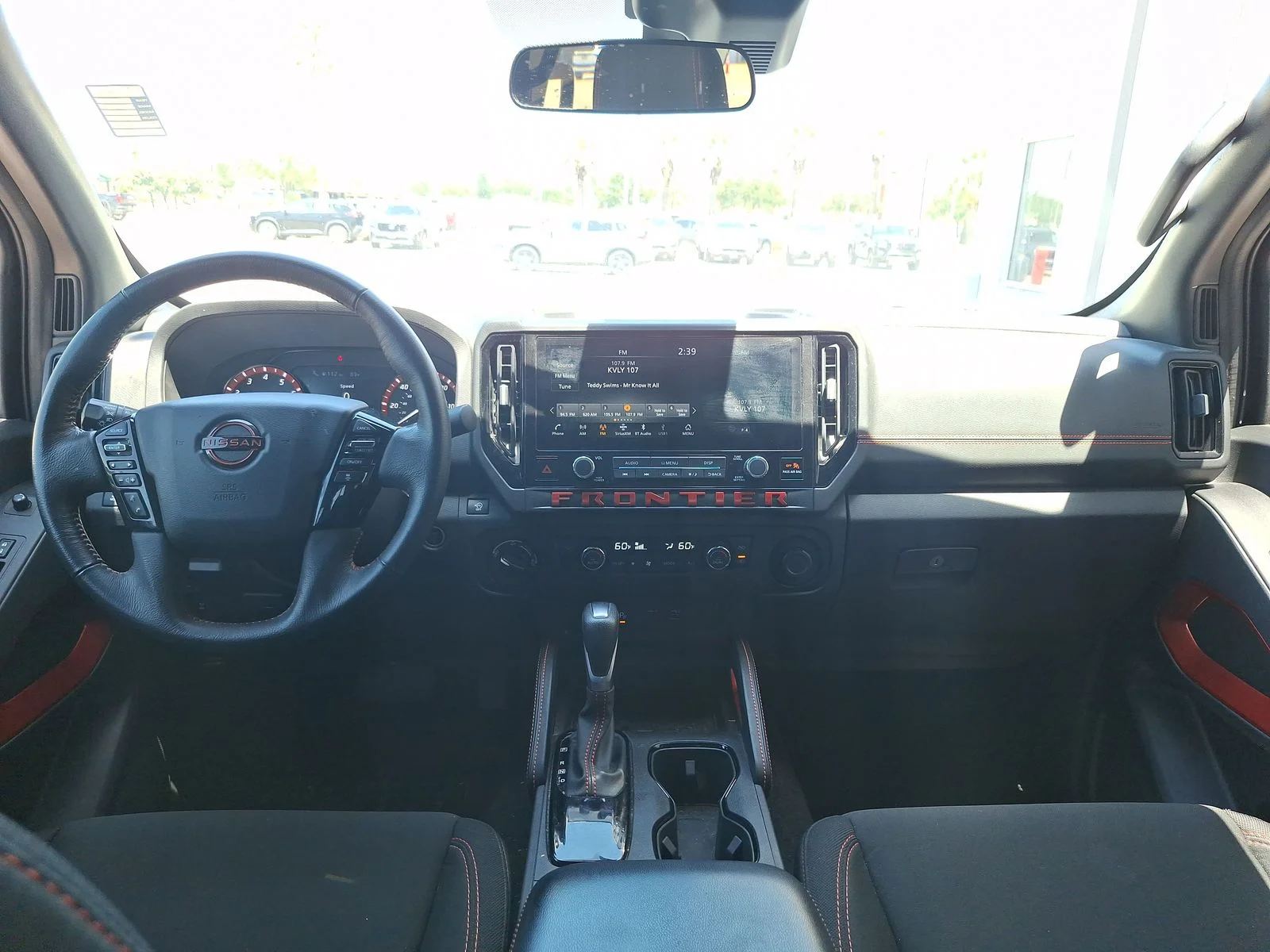 Used 2025 White Nissan PRO-4X image 12