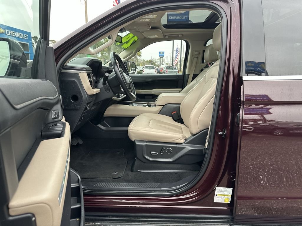 Used 2024 Red Ford Limited image 20