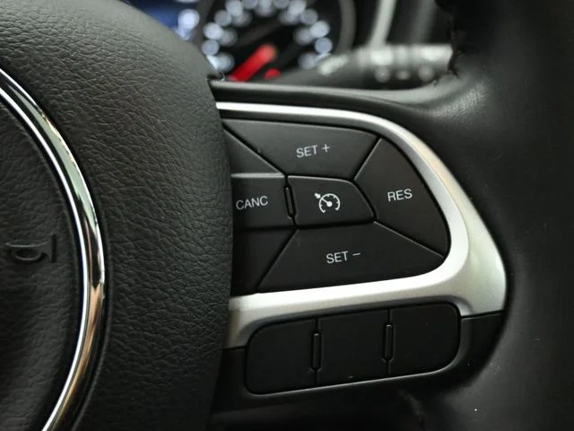 Used 2020 Granite Crystal Clearcoat Metallic Jeep Limited image 14