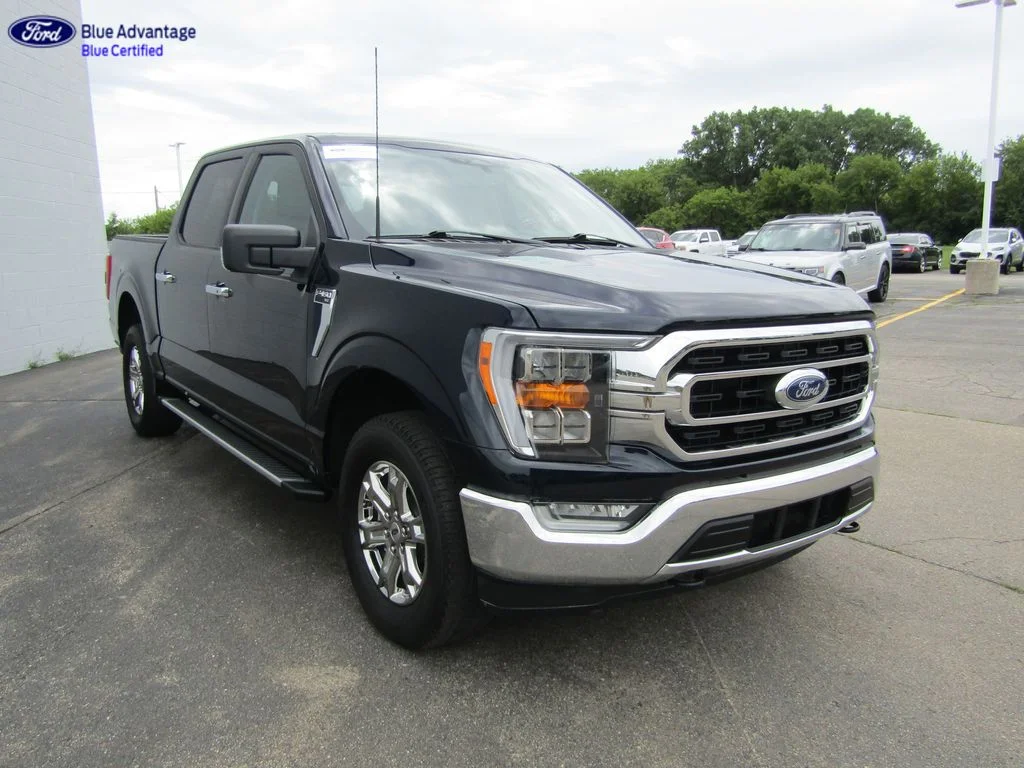 Certified Used 2023 Antimatter Blue Metallic Ford XLT image 16