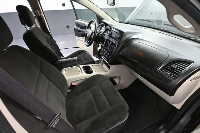 2016 Dodge Grand Caravan SXT - Photo 43