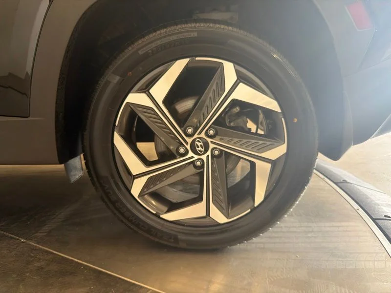 Used 2022 Black Hyundai SEL Convenience image 36