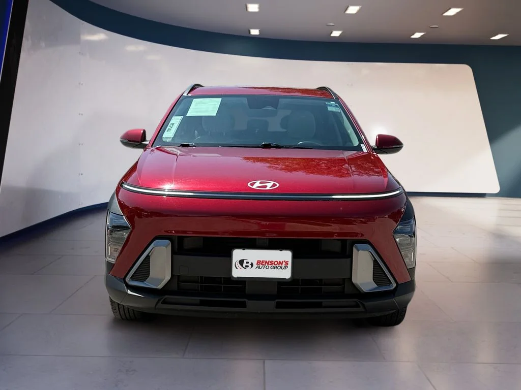 Used 2025 Red Hyundai SEL image 8