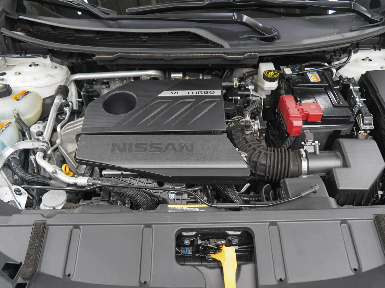 Used 2023 Pearl White Tricoat Nissan Platinum image 31