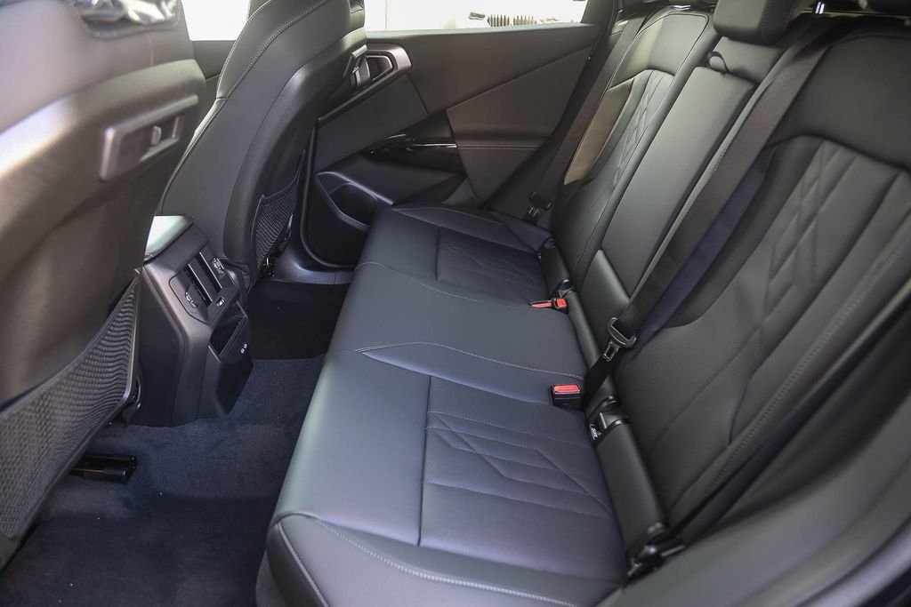 New 2026 Black Sapphire Metallic BMW 30 xDrive image 15