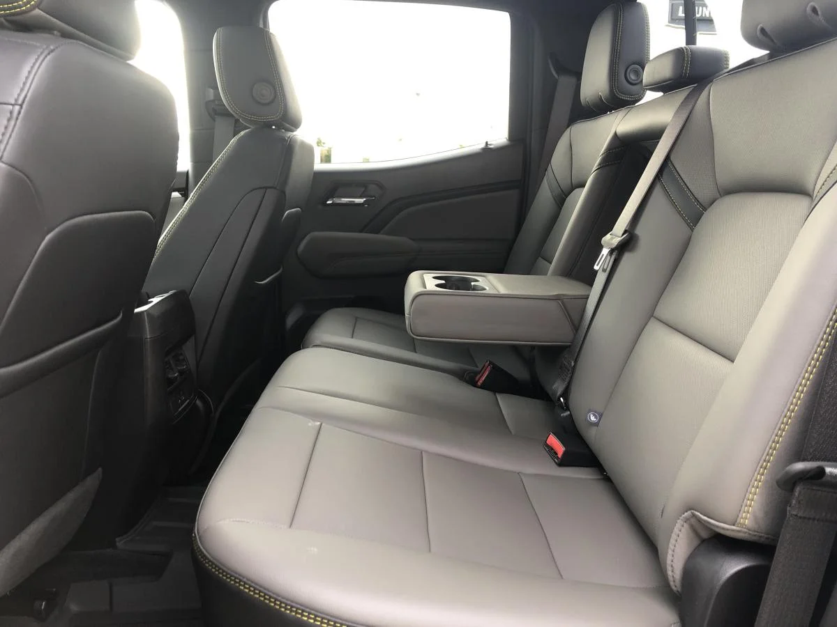 New 2026 White Chevrolet 4wd Crew Cab Zr2 image 10