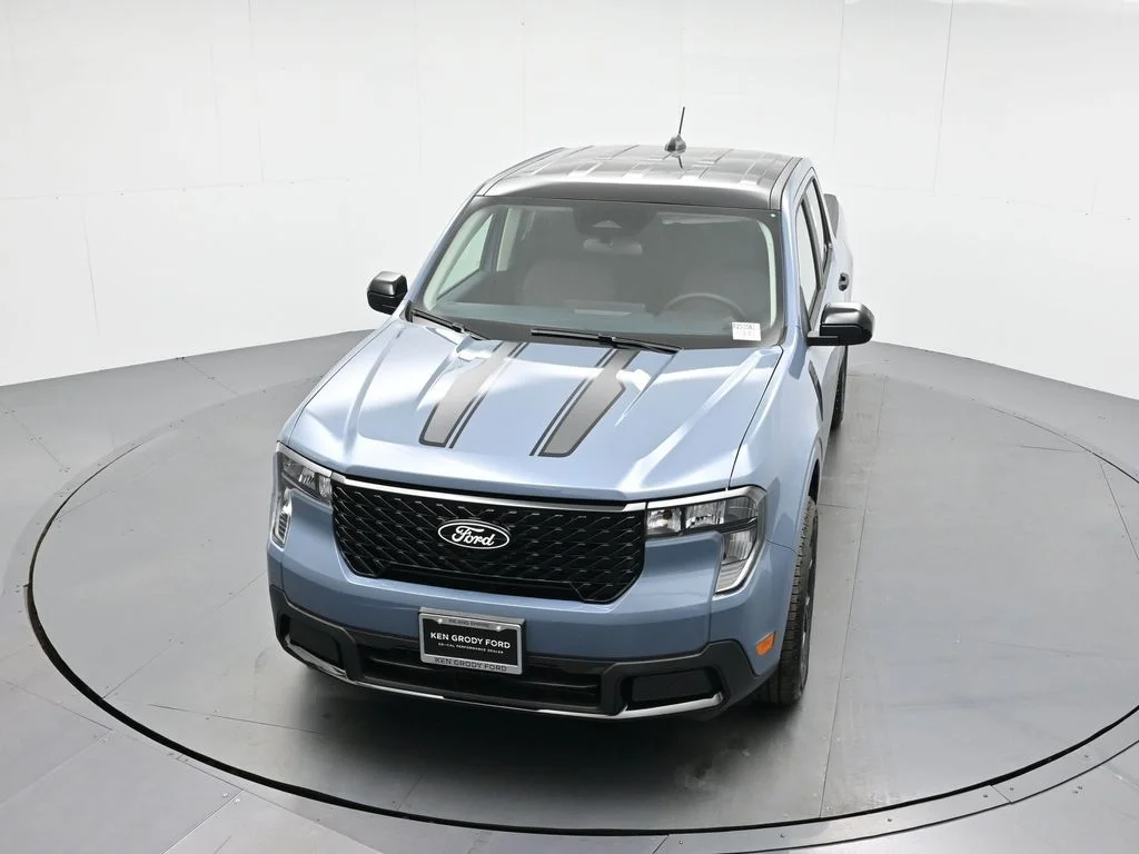 New 2025 Azure Gray Metallic Tri-Coat Ford XLT image 34