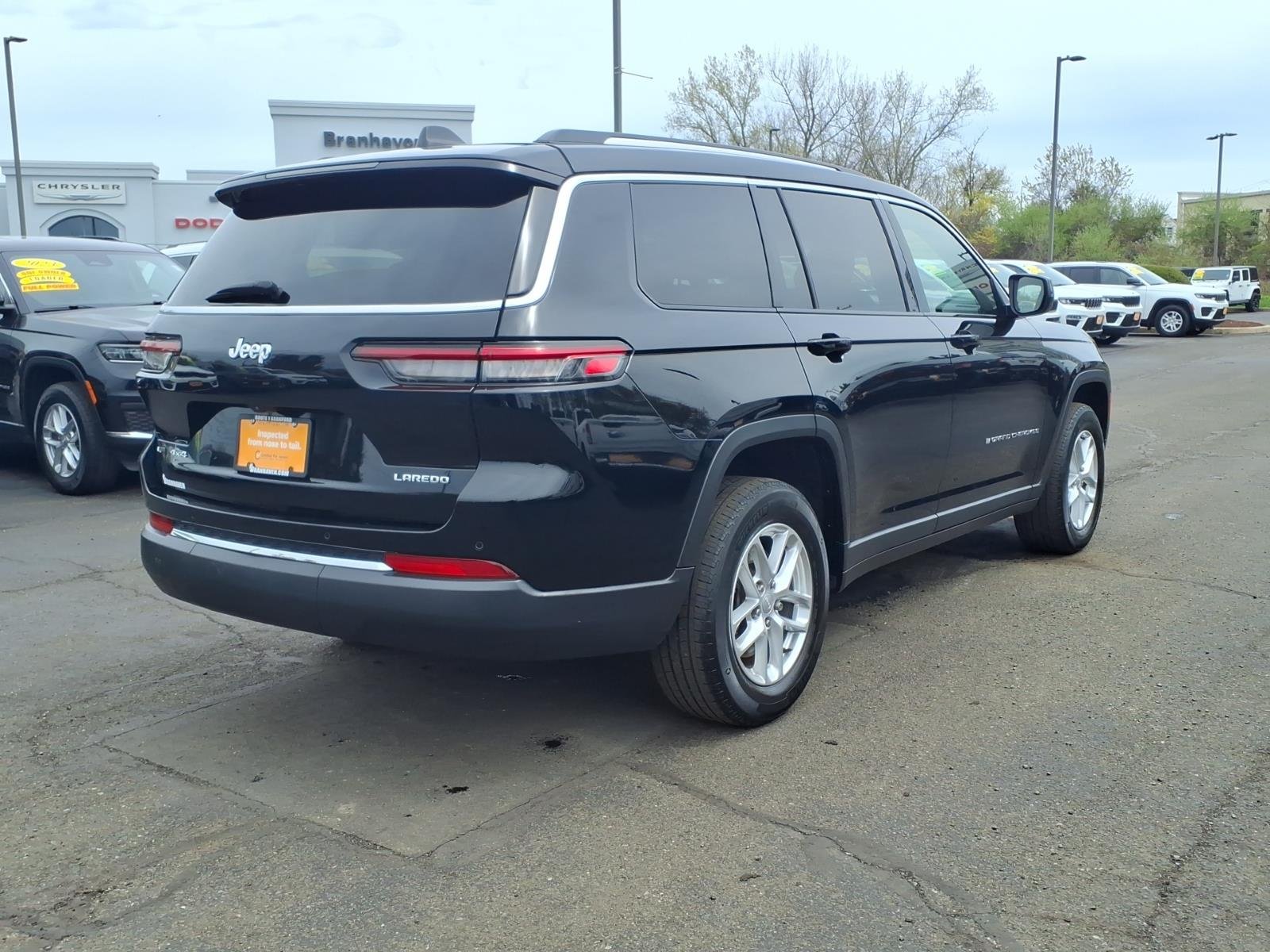 Used 2023 Black Jeep Laredo image 7