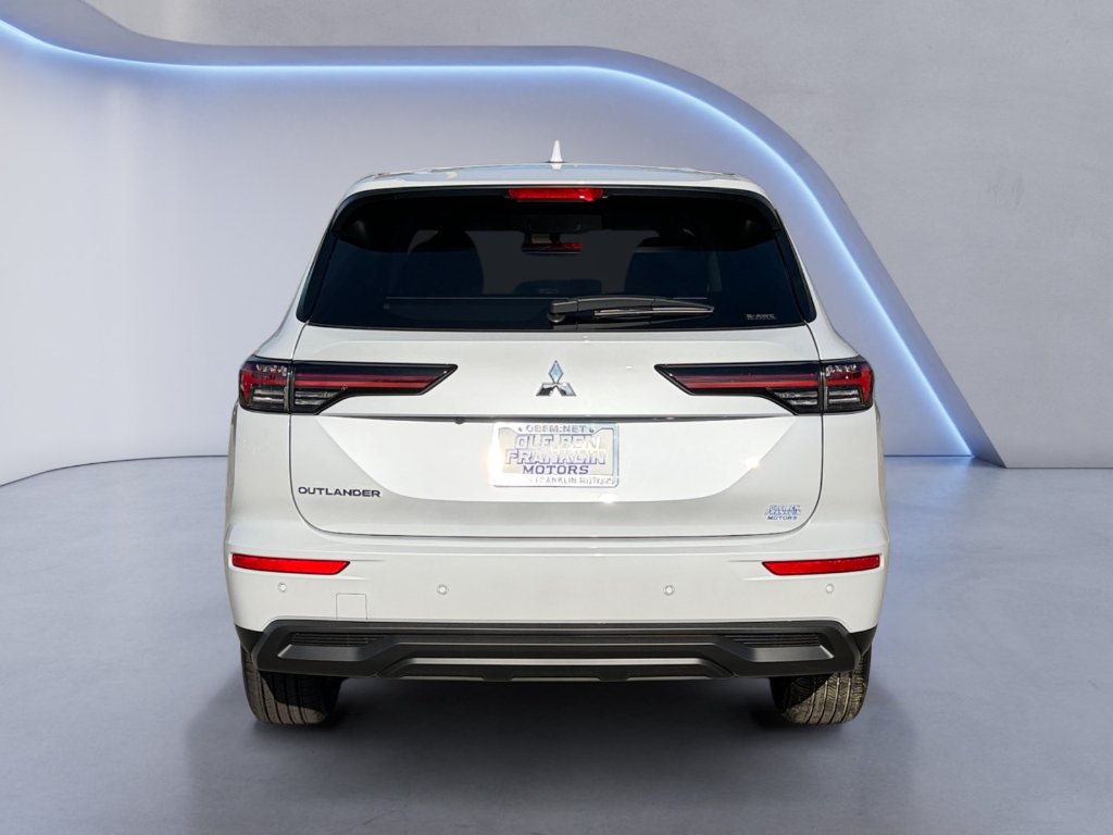 New 2026 White Diamond Mitsubishi ES image 4