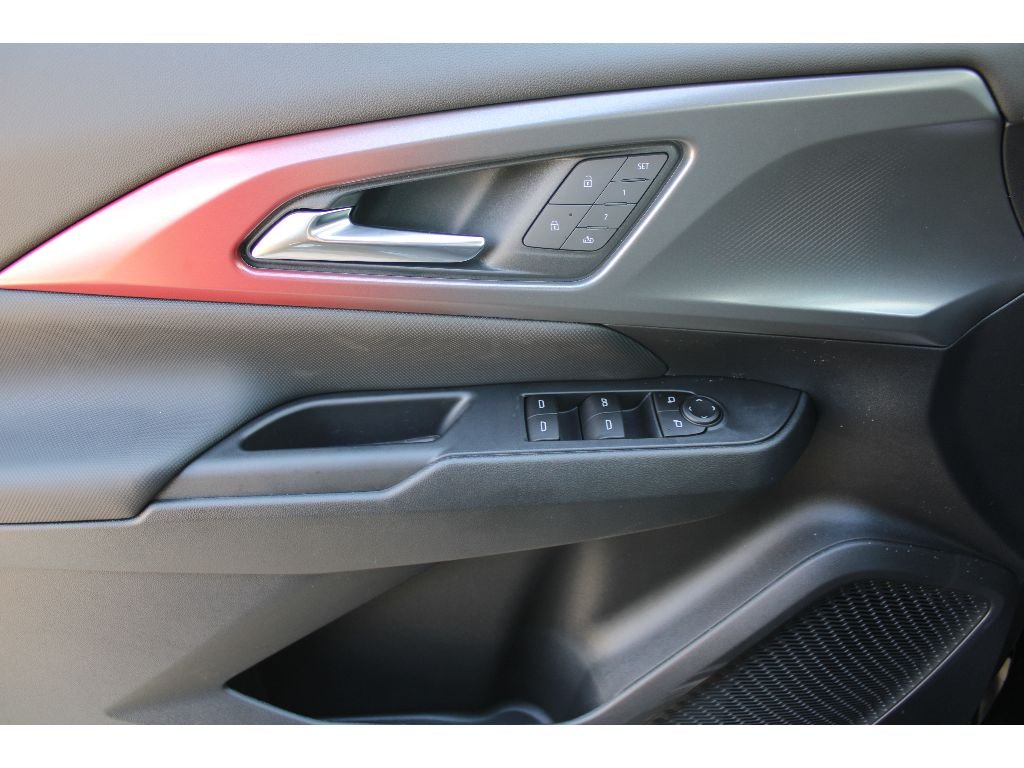 2025 Chevrolet Equinox EV RS - Photo 20