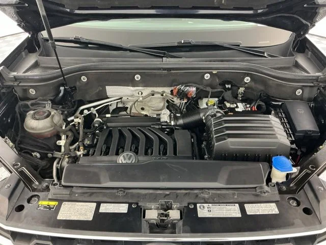 Used 2019 Black Volkswagen 3.6L V6 SE image 34