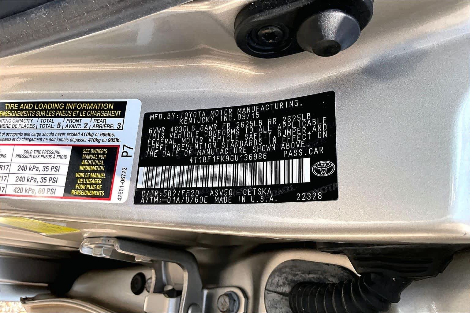 Used 2016 Creme Brulee Mica Toyota SE image 34