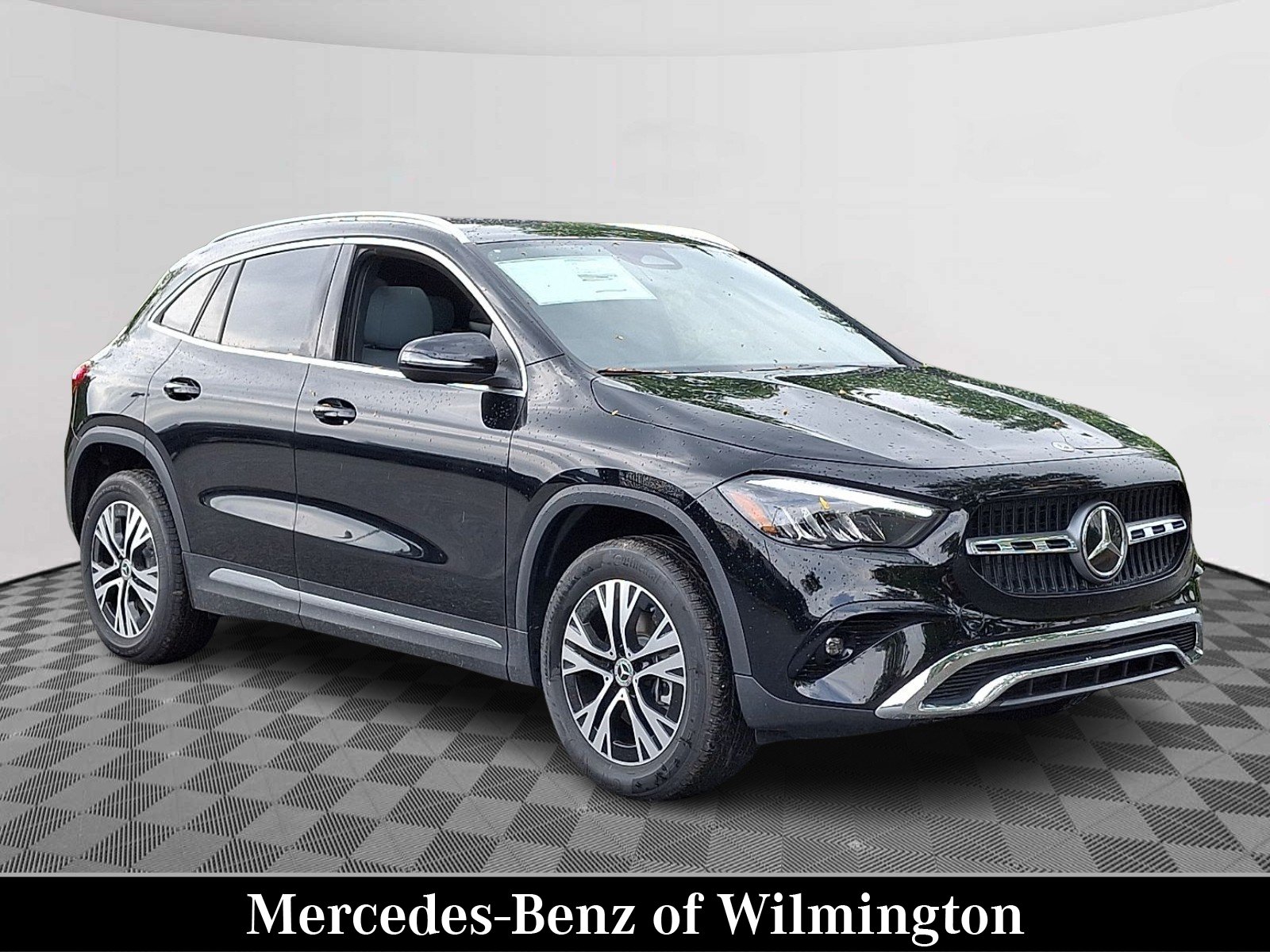 New 2026 Night Black Mercedes-Benz GLA 250 image 1