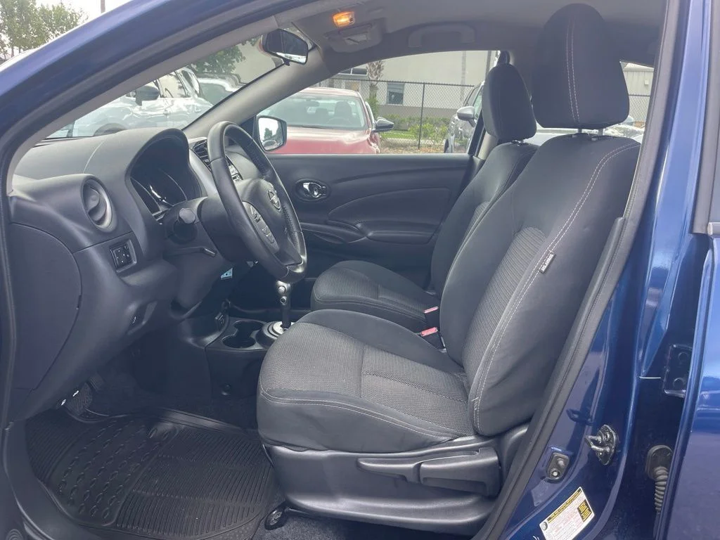 Used 2018 Blue Nissan 1.6 SV image 5
