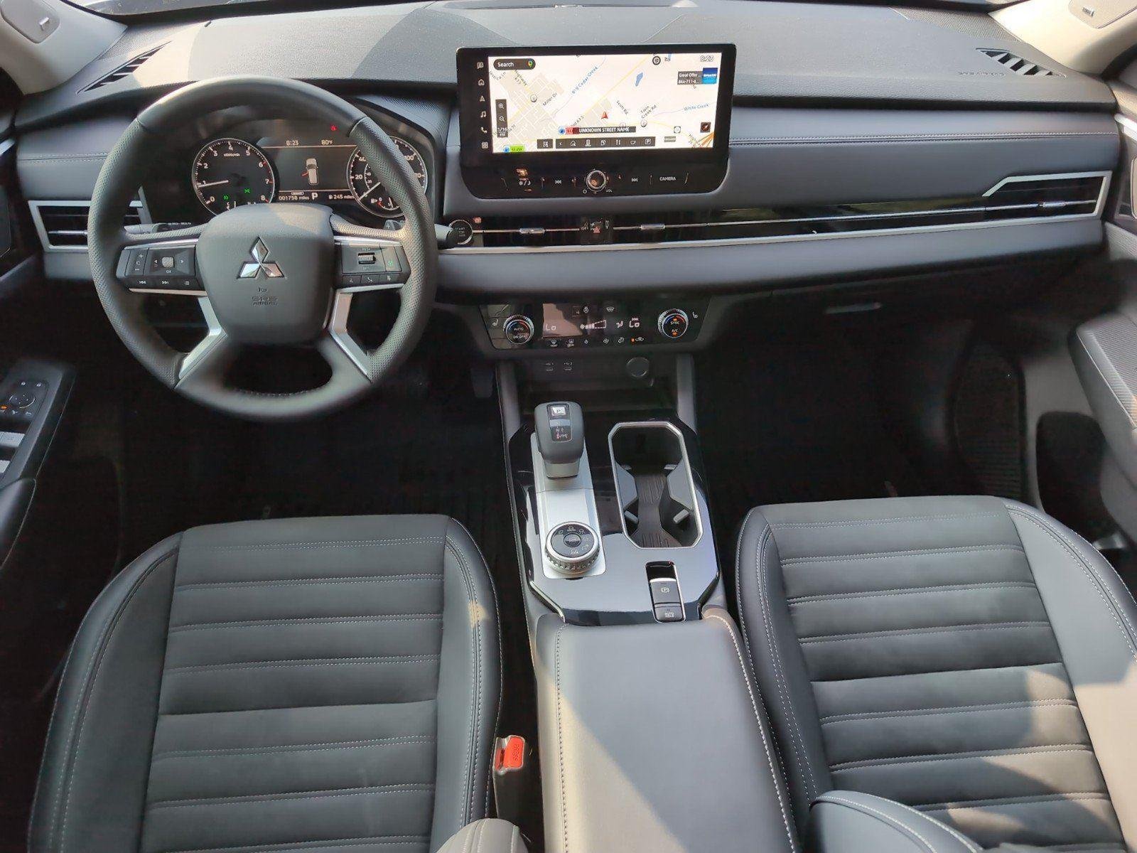 Used 2026  Mitsubishi SE image 32