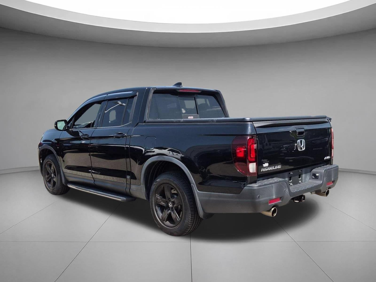 Used 2023 Crystal Black Pearl Honda Black Edition image 3