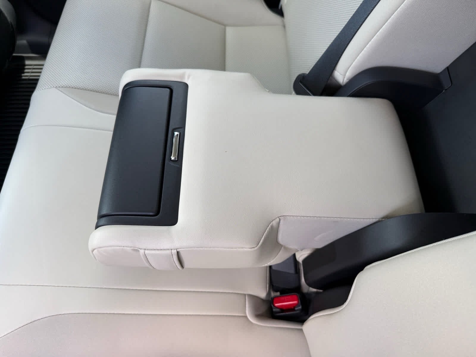 Used 2023 Iridium Lexus Premium image 17