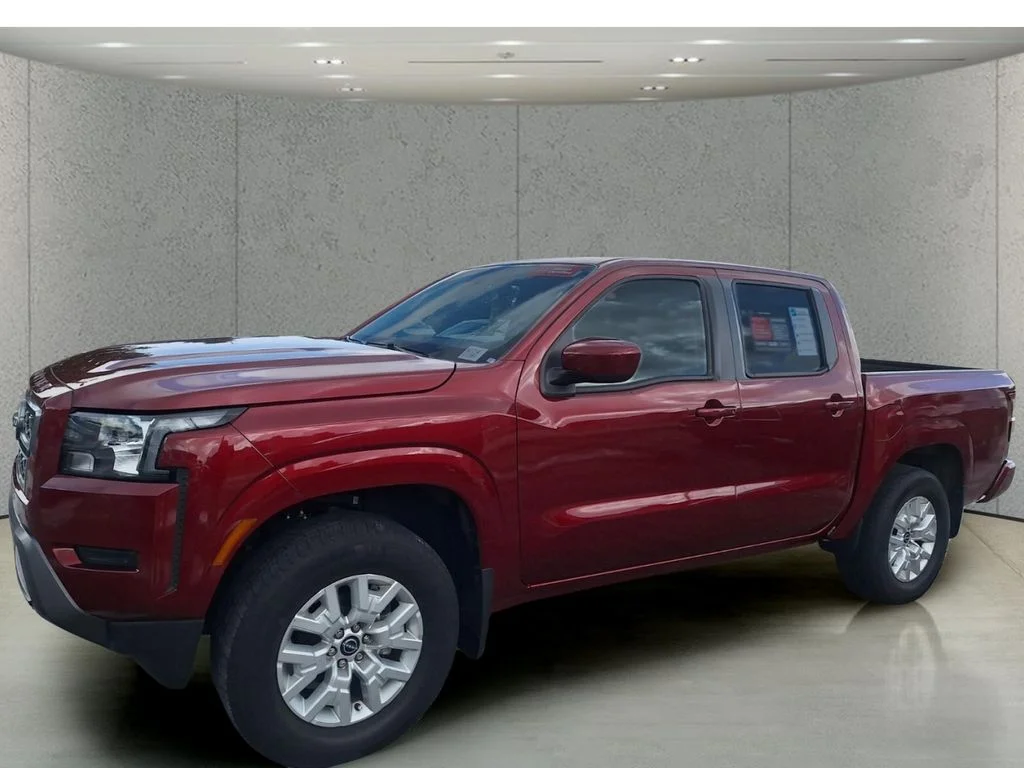 Used 2023 Red Nissan SV image 9