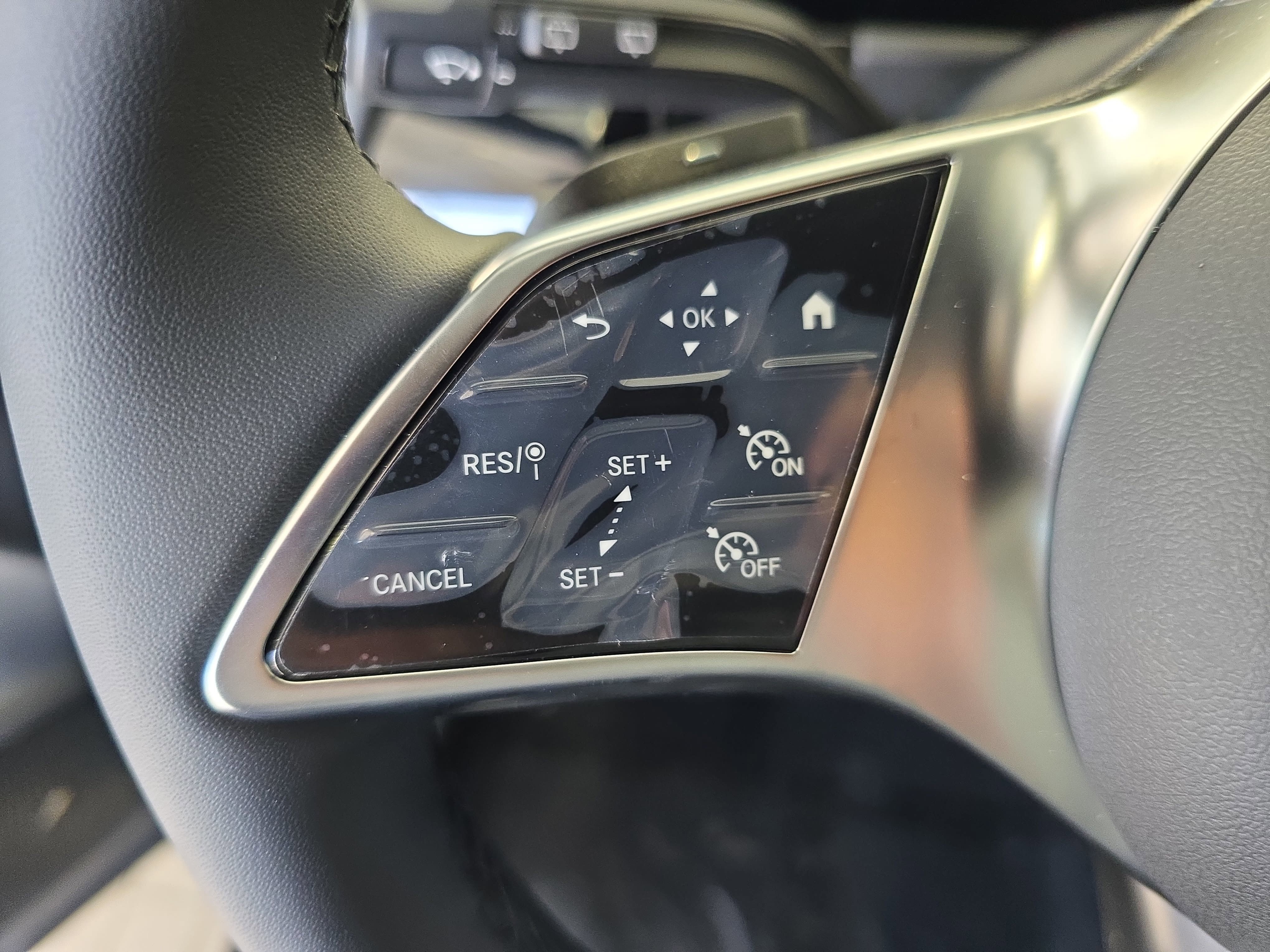 New 2026 Mountain Grey Metallic Mercedes-Benz GLA250 image 18