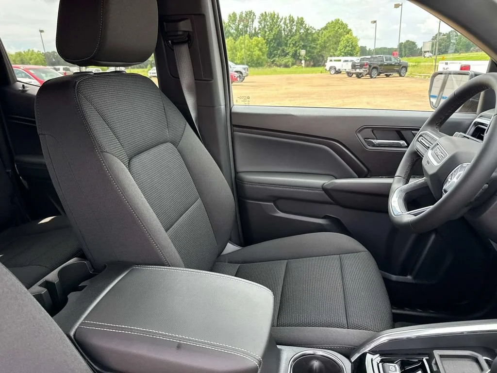 New 2026 Onyx Black GMC Elevation image 21