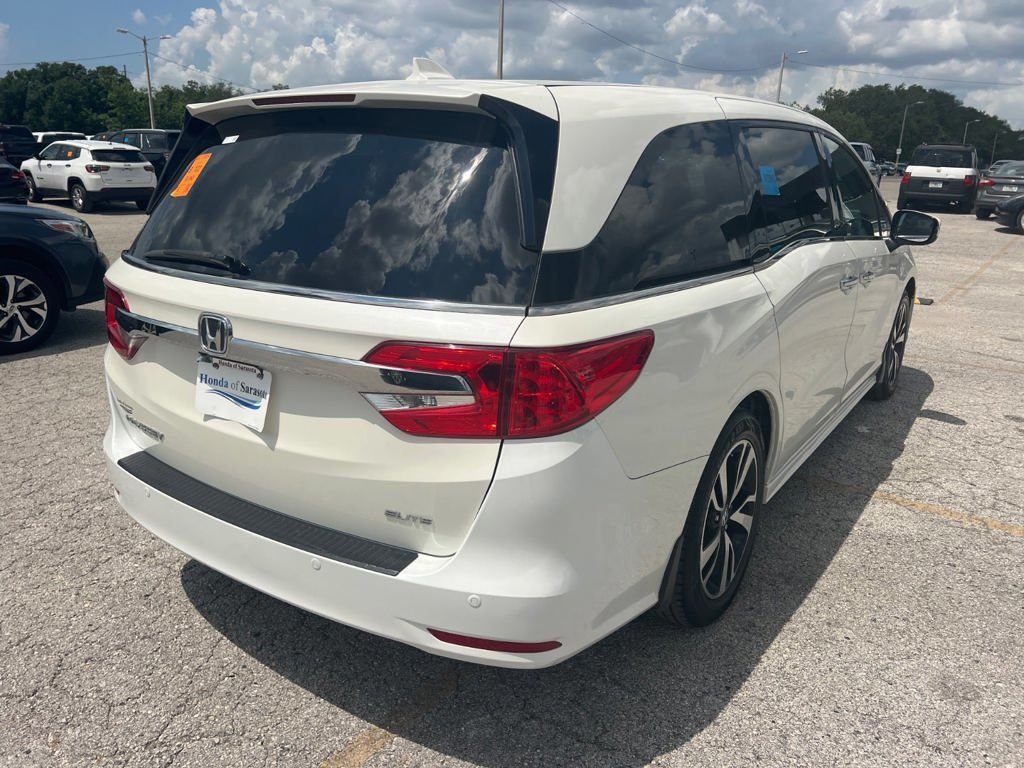 Used 2019 White Honda Elite image 5