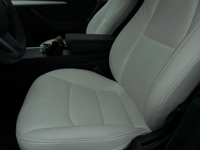 Used 2024  Tesla Long Range image 22