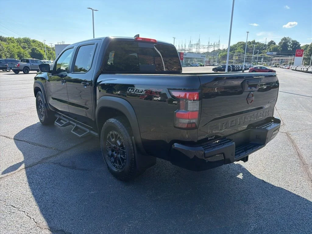 Used 2023 Black Nissan PRO-4X image 3