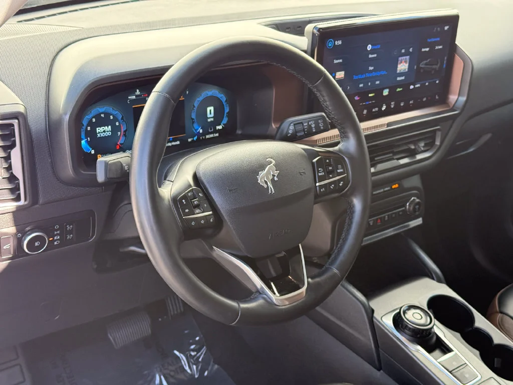 Used 2025  Ford Outer Banks image 24