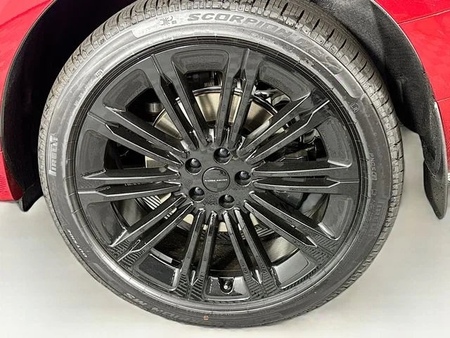 New 2026 Red Land Rover Dynamic SE image 28