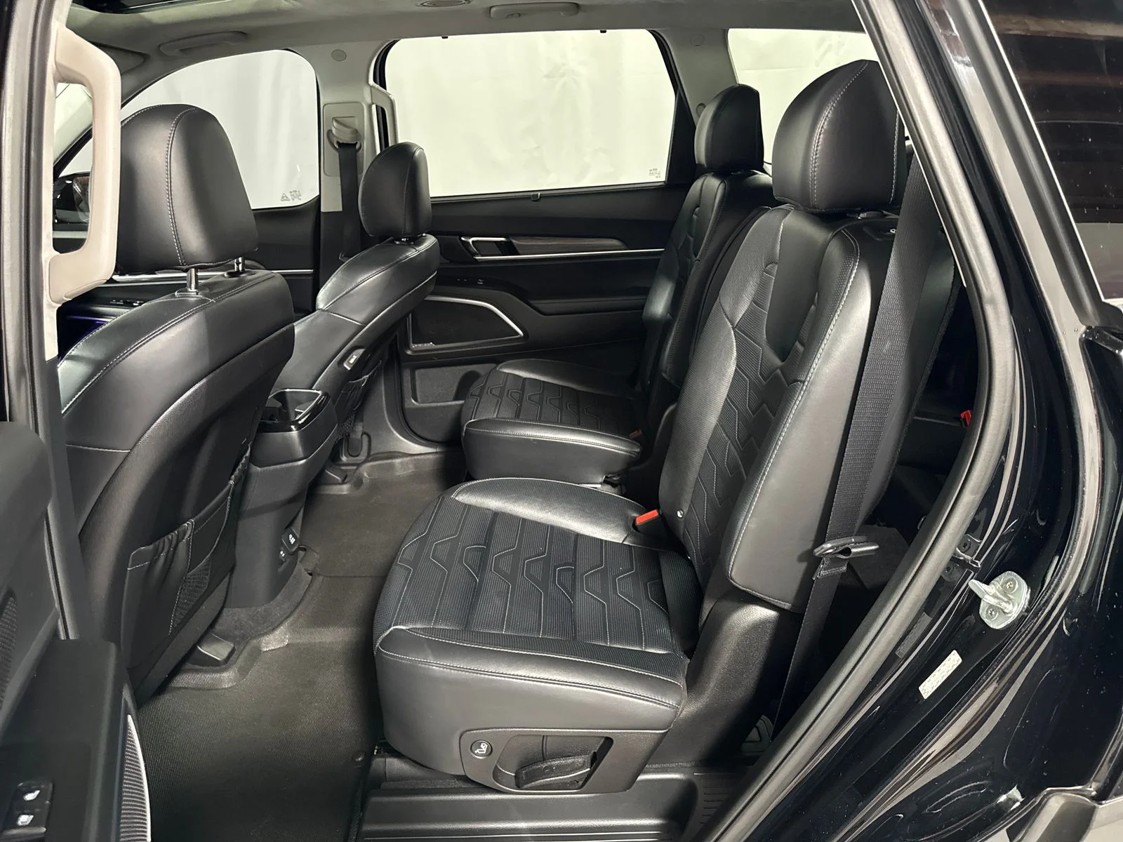 Used 2021 Ebony Black Kia SX image 5
