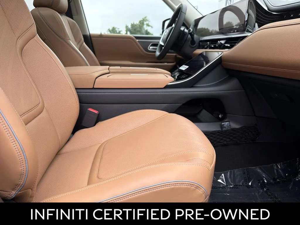 Certified Used 2026 Black Obsidian INFINITI LUXE image 44