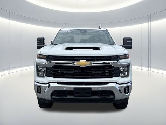 Used 2025 White Chevrolet LT image 7