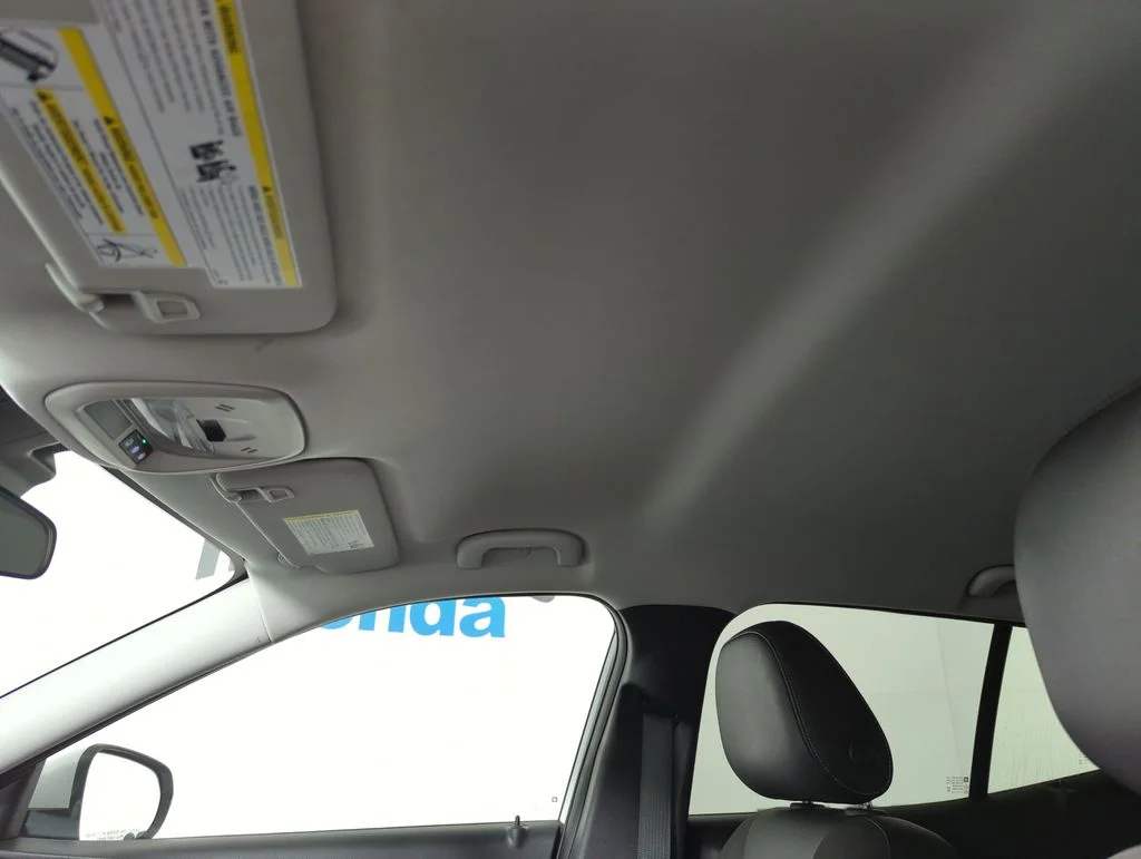 Used 2025 Summit White Chevrolet LT image 16