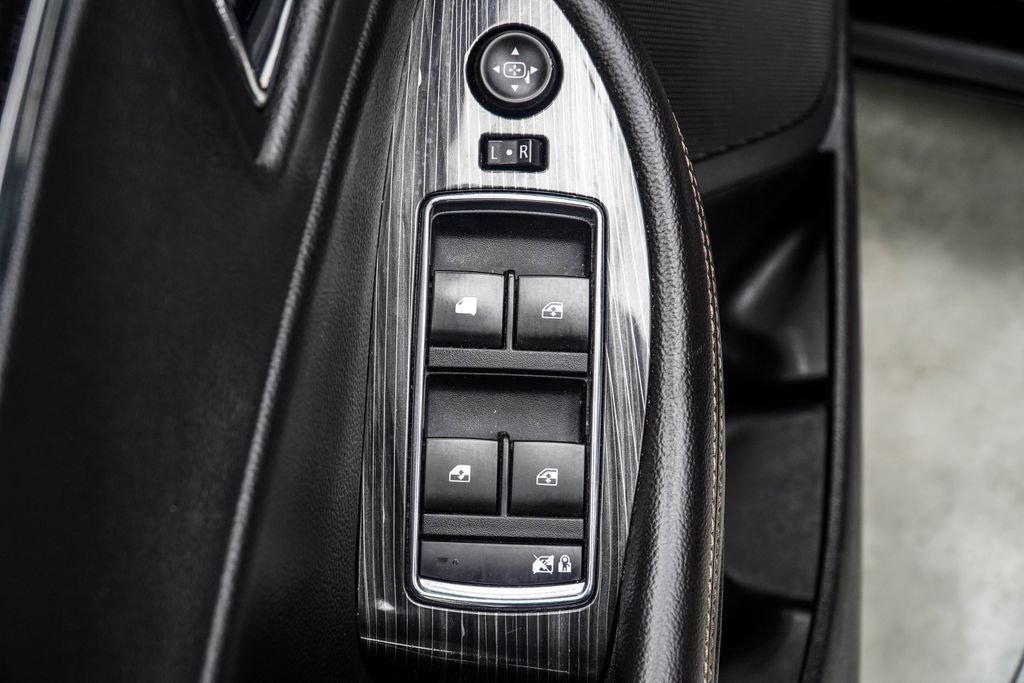 Used 2017 Black Chevrolet Premier image 33