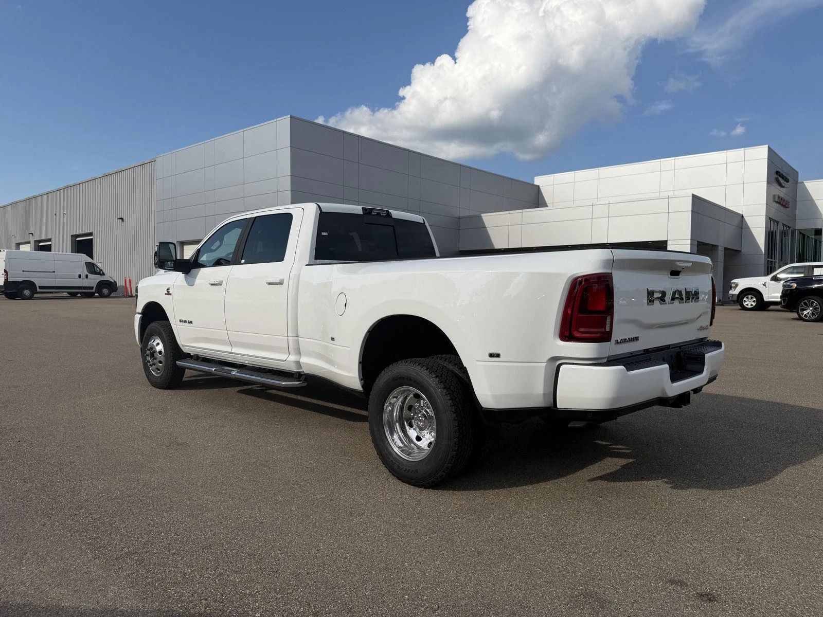 New 2026 Bright White Clear-Coat Exterior Paint RAM Laramie image 4