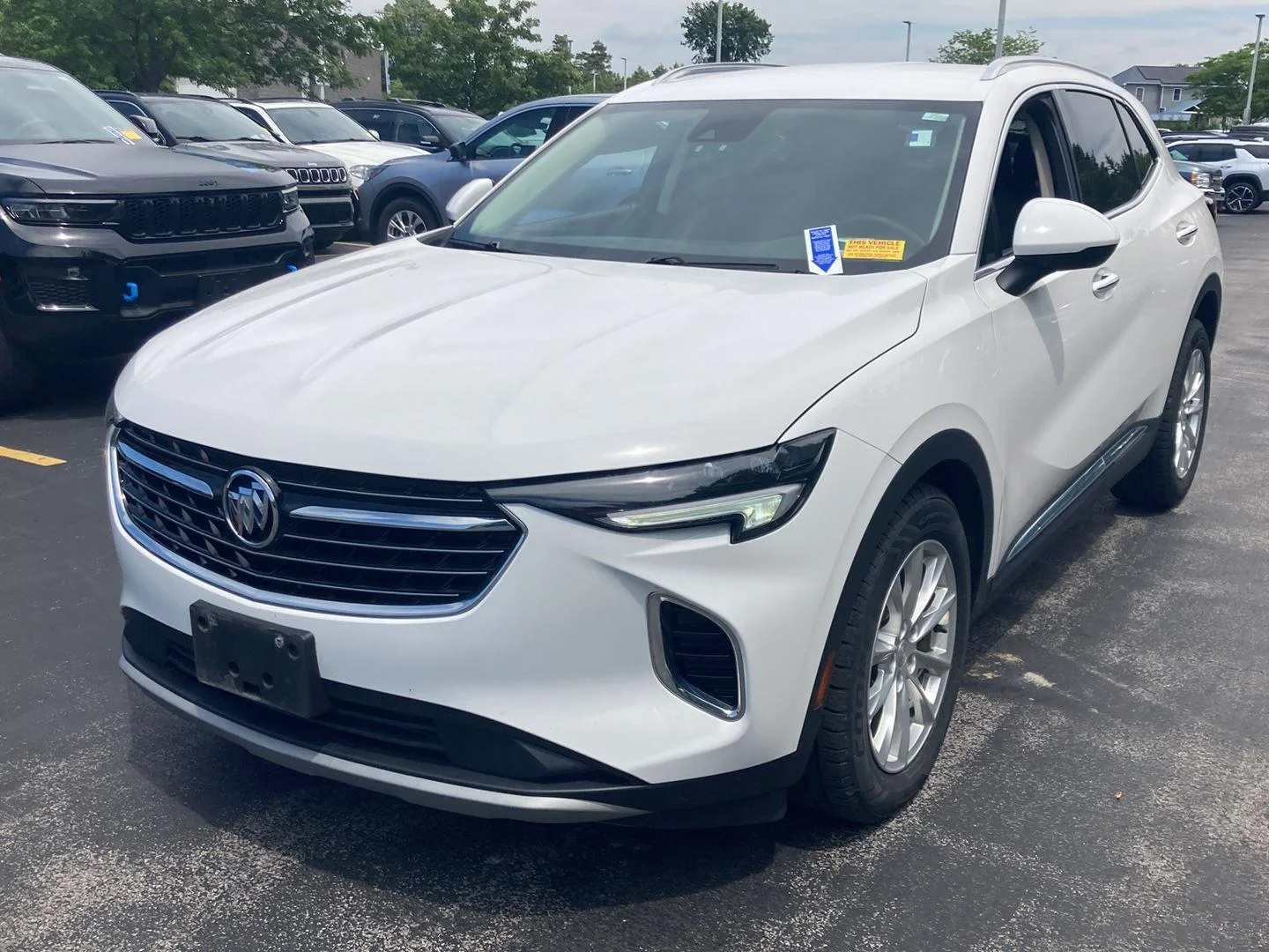 Used 2021 Summit White Buick Preferred image 3