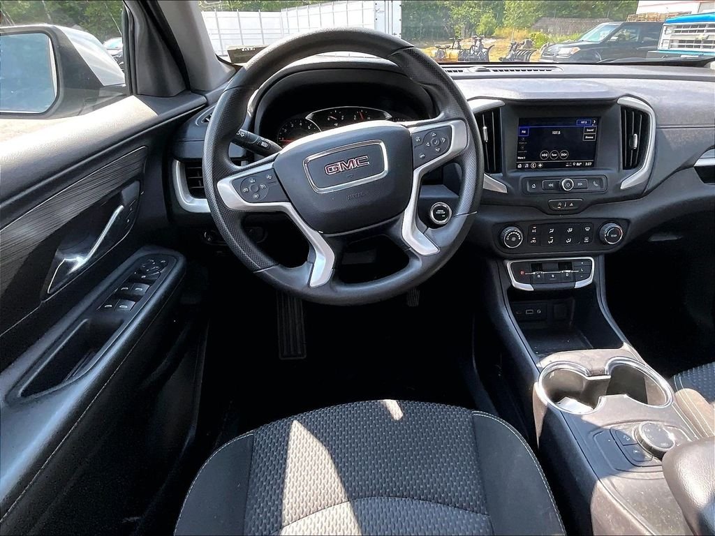 Used 2024 Summit White GMC SLE image 17