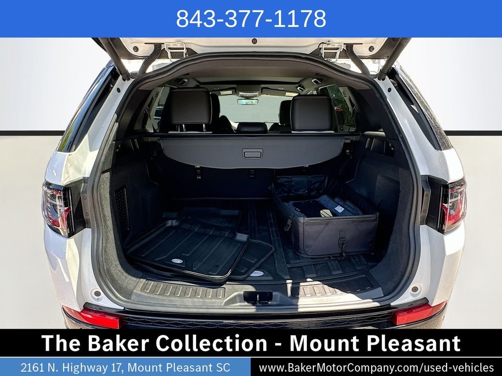 Used 2024 White Land Rover SE image 28